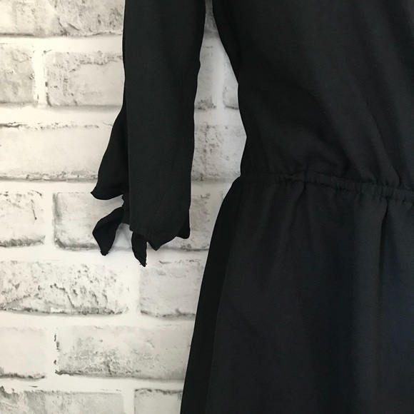 Lace-Trim Split-Sleeve Romper - Picture 6 of 9